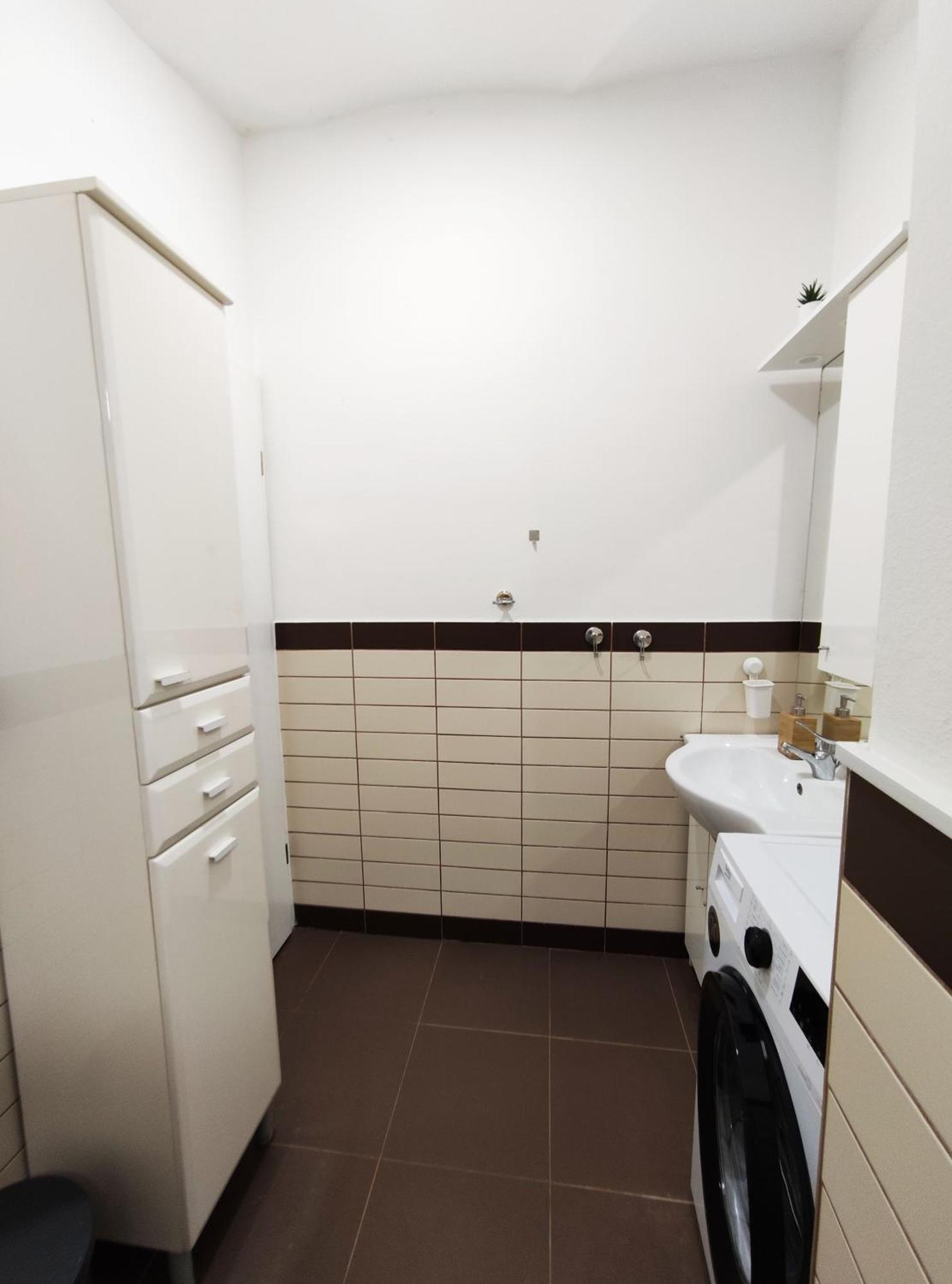 Studio Apartment Sisters 3-4 Ljubljana Exteriör bild