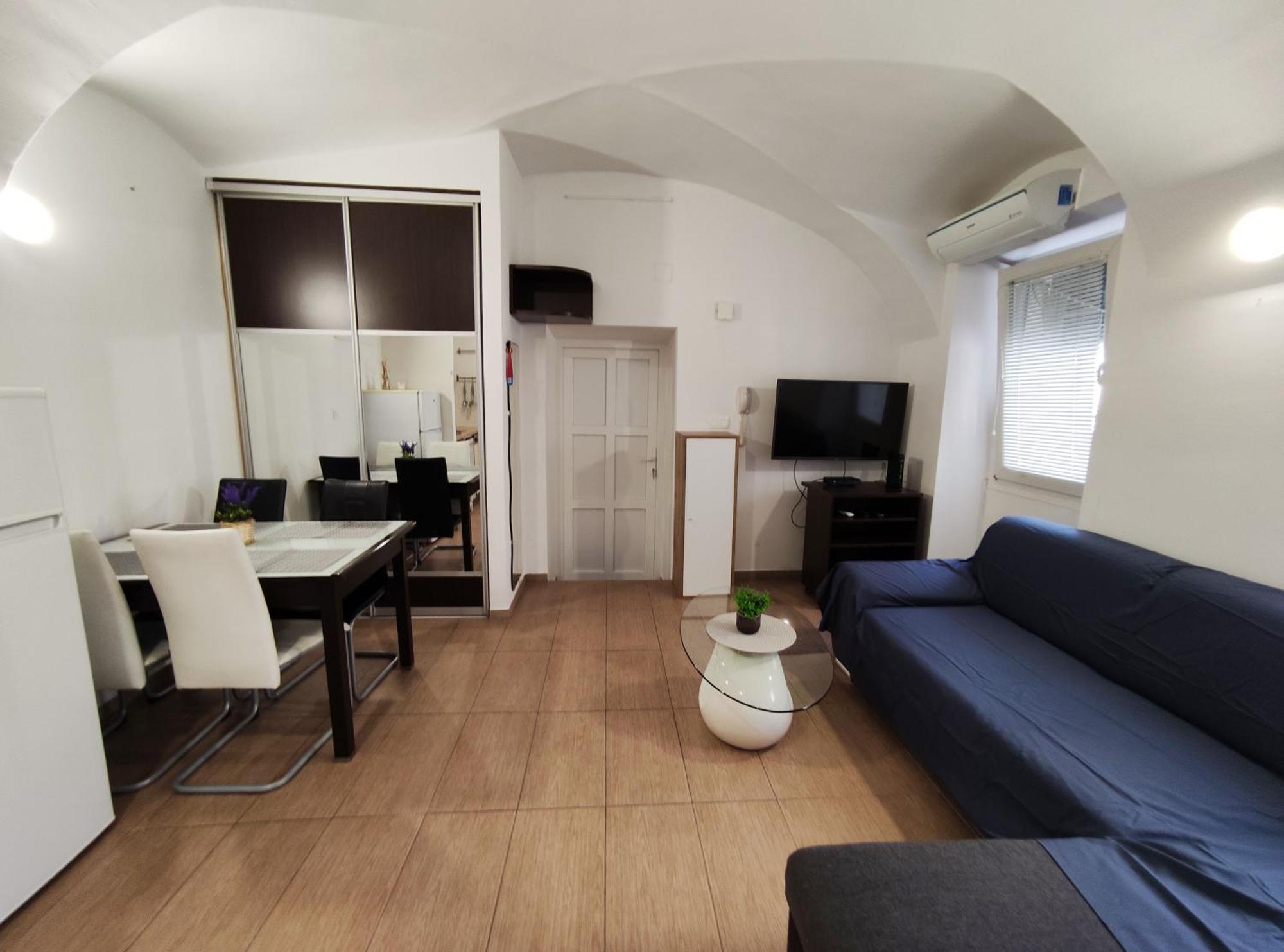 Studio Apartment Sisters 3-4 Ljubljana Exteriör bild