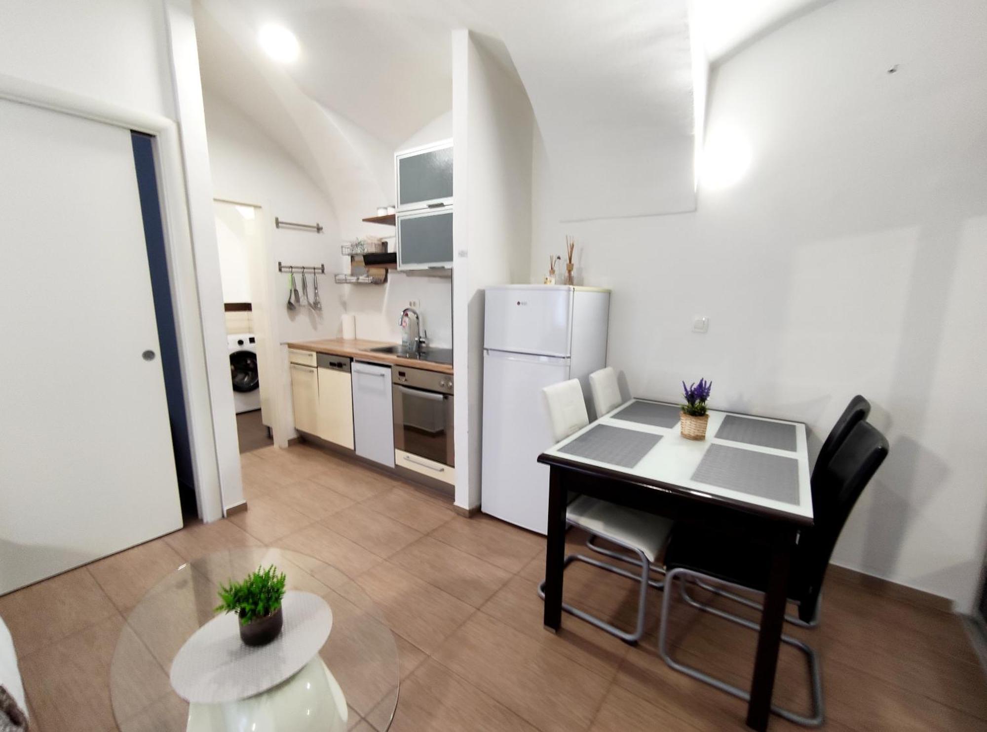 Studio Apartment Sisters 3-4 Ljubljana Exteriör bild